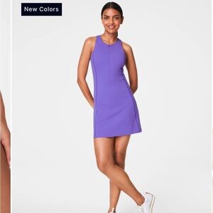 SPANXshape™ Get Moving
Zip Front Dress white size small